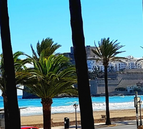 Primera línea, vistas al Castillo, Avda Papa Luna 10